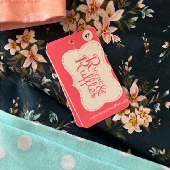 Ric Rac & Ruffles Matching set 4t - Picture 2 of 4